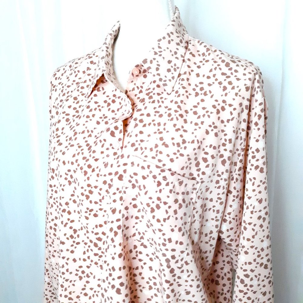 Astr The Label Peach Button Down Blouse Cheetah P… - image 2